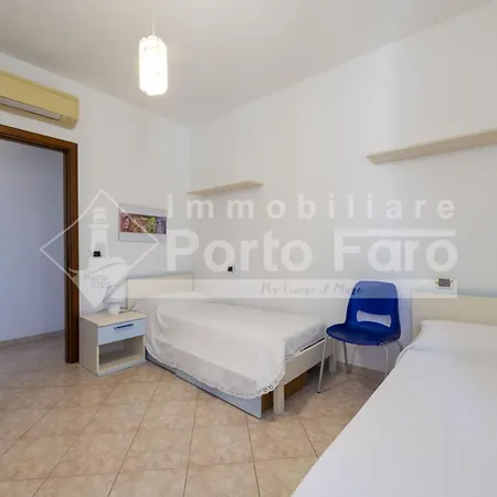 Via Incrociatore Trieste 7 Sx - Spazioso Quadrilocale In Centro A Casa de Férias