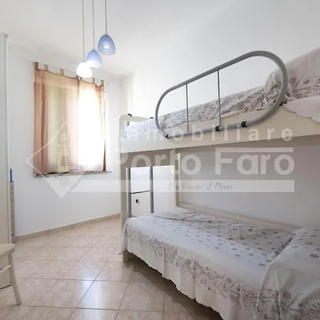 Via Incrociatore Trieste 7 Sx - Spazioso Quadrilocale In Centro A