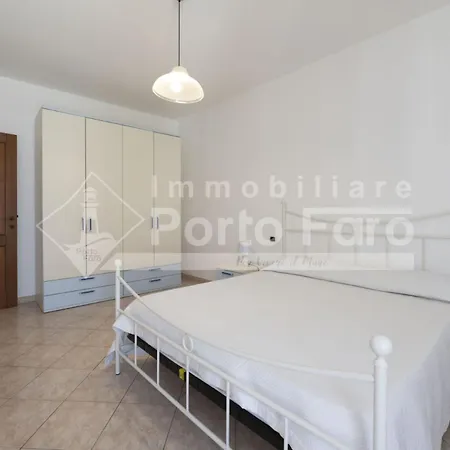 Via Incrociatore Trieste 7 Sx - Spazioso Quadrilocale In Centro A *